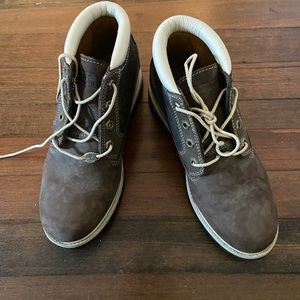 Timberland brown suede boots